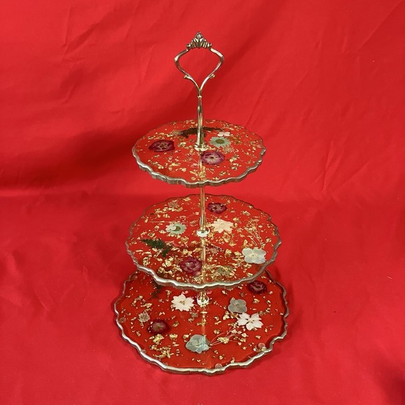 1 - Vintage Acrylic Dried Flower 3 Tier Serving Tray / Gold Flakes / Party /Flaw - Picture 1 of 14